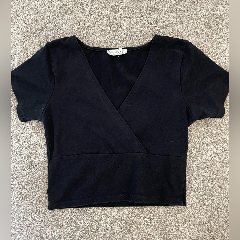 Black Cropped Criss Crossed Tee
